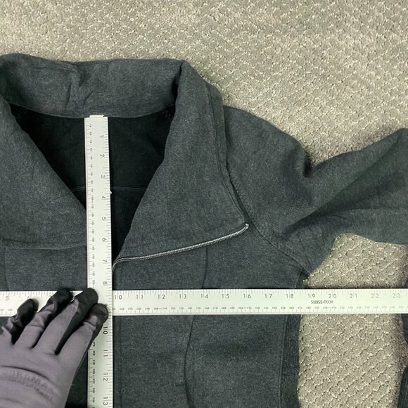 Lululemon Cozy Cuddle Up Full Zip Jacket Sweatshirt Womens 8 Gray Gym Athleisure - Picture 9 of 11